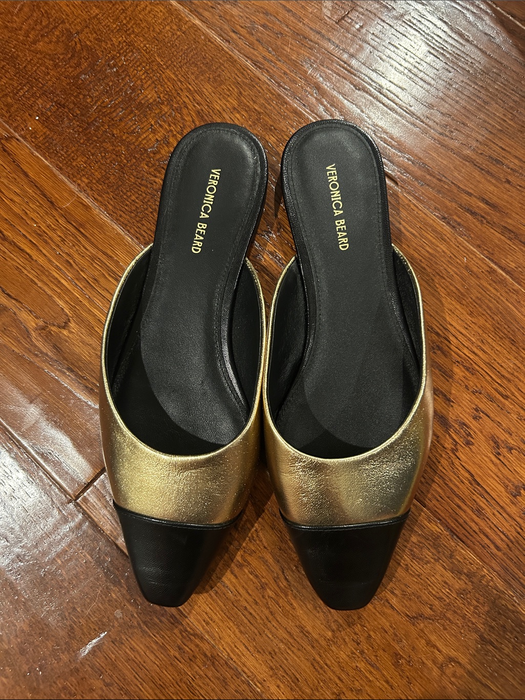 Nwb Veronica Beard Carlotta Metallic Gold And Black Pointed Slide Mules